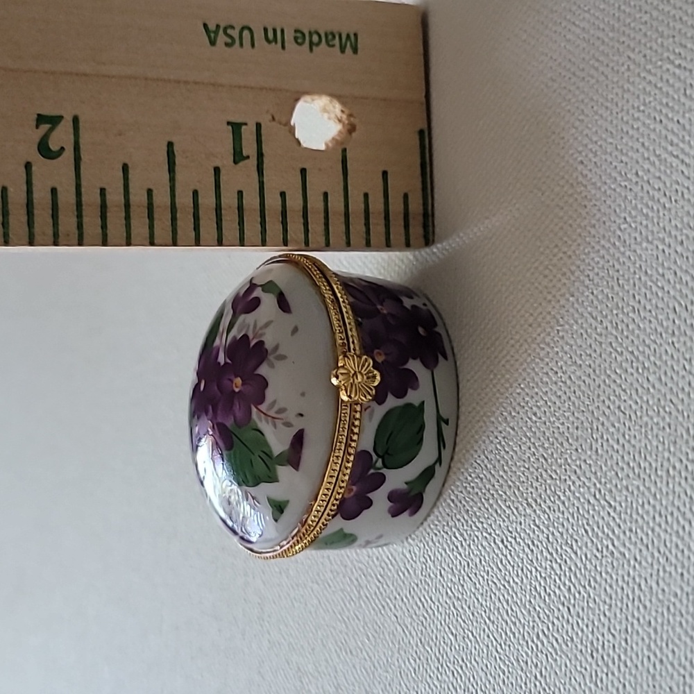 Floral pill trinket box - Picture 7 of 8